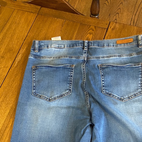 Carroll Paris Light Blue jeans - Picture 5 of 9
